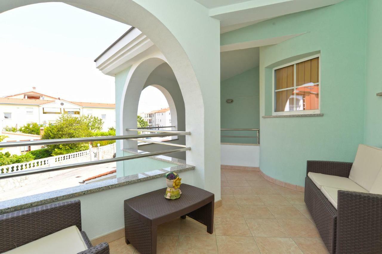 Pool Apartments 624 Pula Bagian luar foto