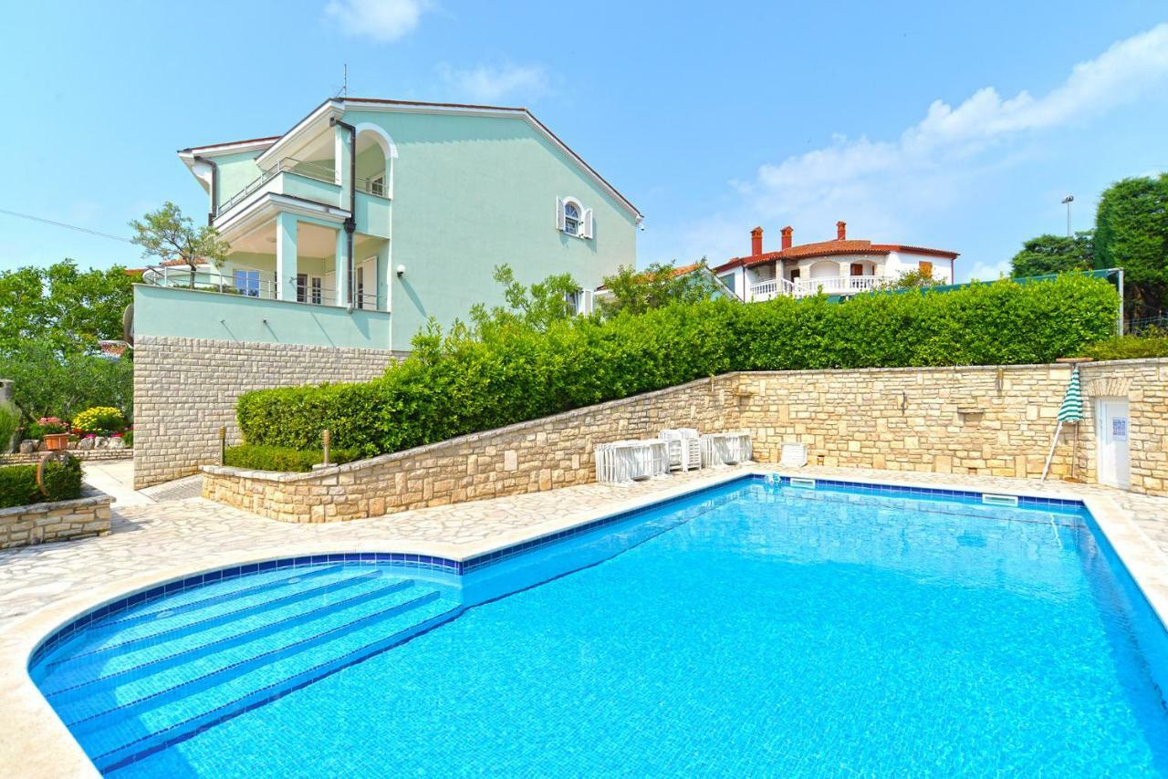Pool Apartments 624 Pula Bagian luar foto