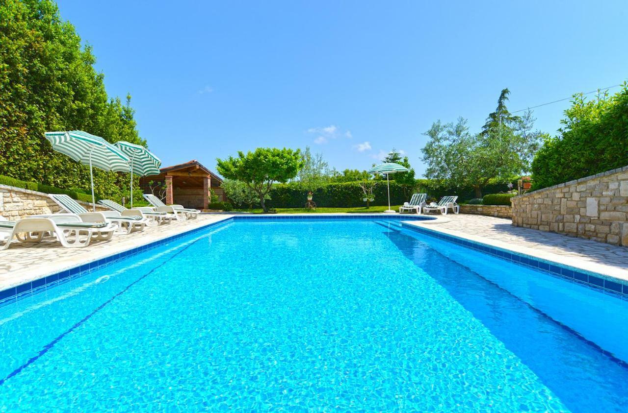 Pool Apartments 624 Pula Bagian luar foto